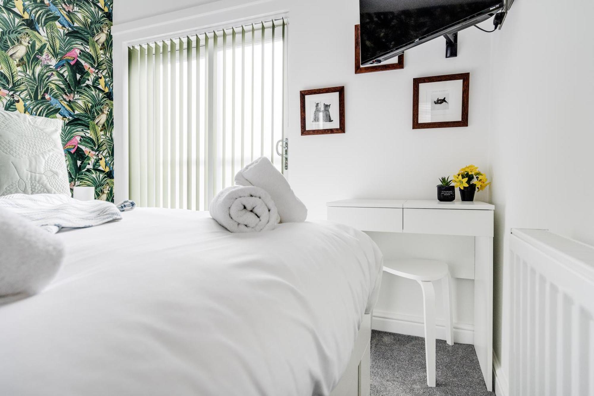 Buxton Apartment - 1 Bed, Free Parking, Wi-Fi Hazel Grove Buitenkant foto