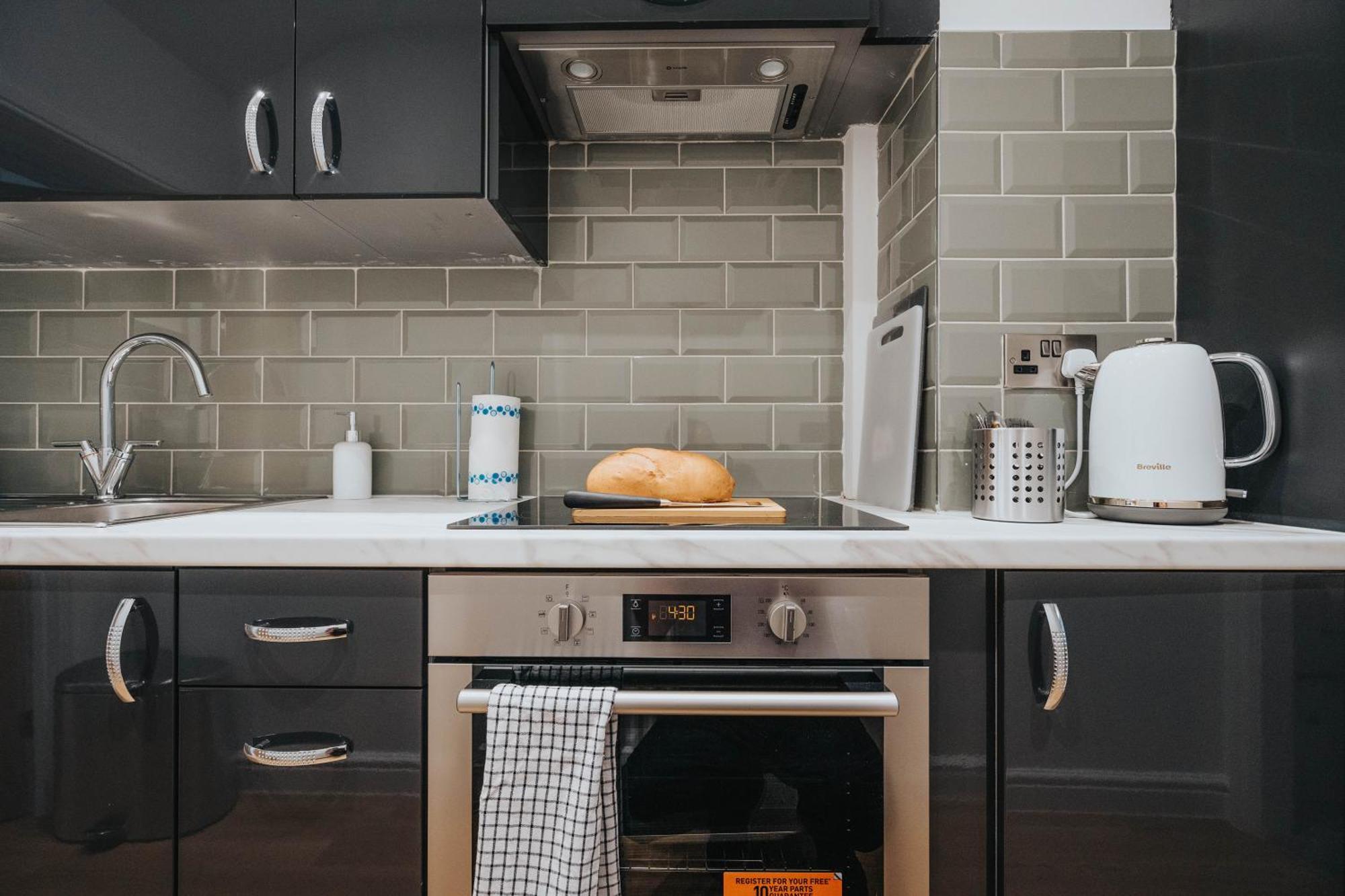 Buxton Apartment - 1 Bed, Free Parking, Wi-Fi Hazel Grove Buitenkant foto