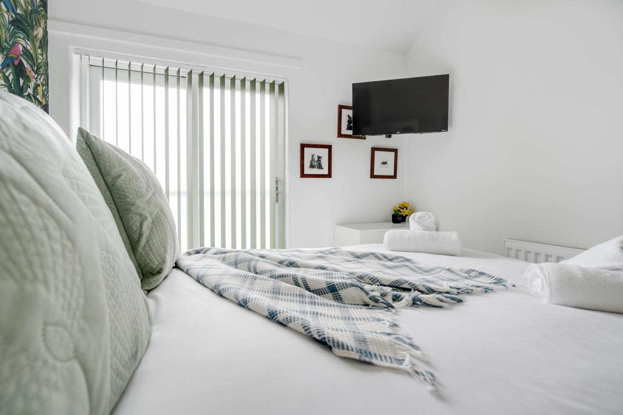 Buxton Apartment - 1 Bed, Free Parking, Wi-Fi Hazel Grove Buitenkant foto