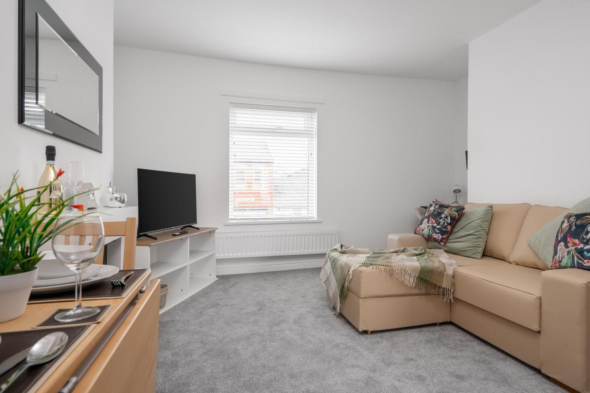 Buxton Apartment - 1 Bed, Free Parking, Wi-Fi Hazel Grove Buitenkant foto