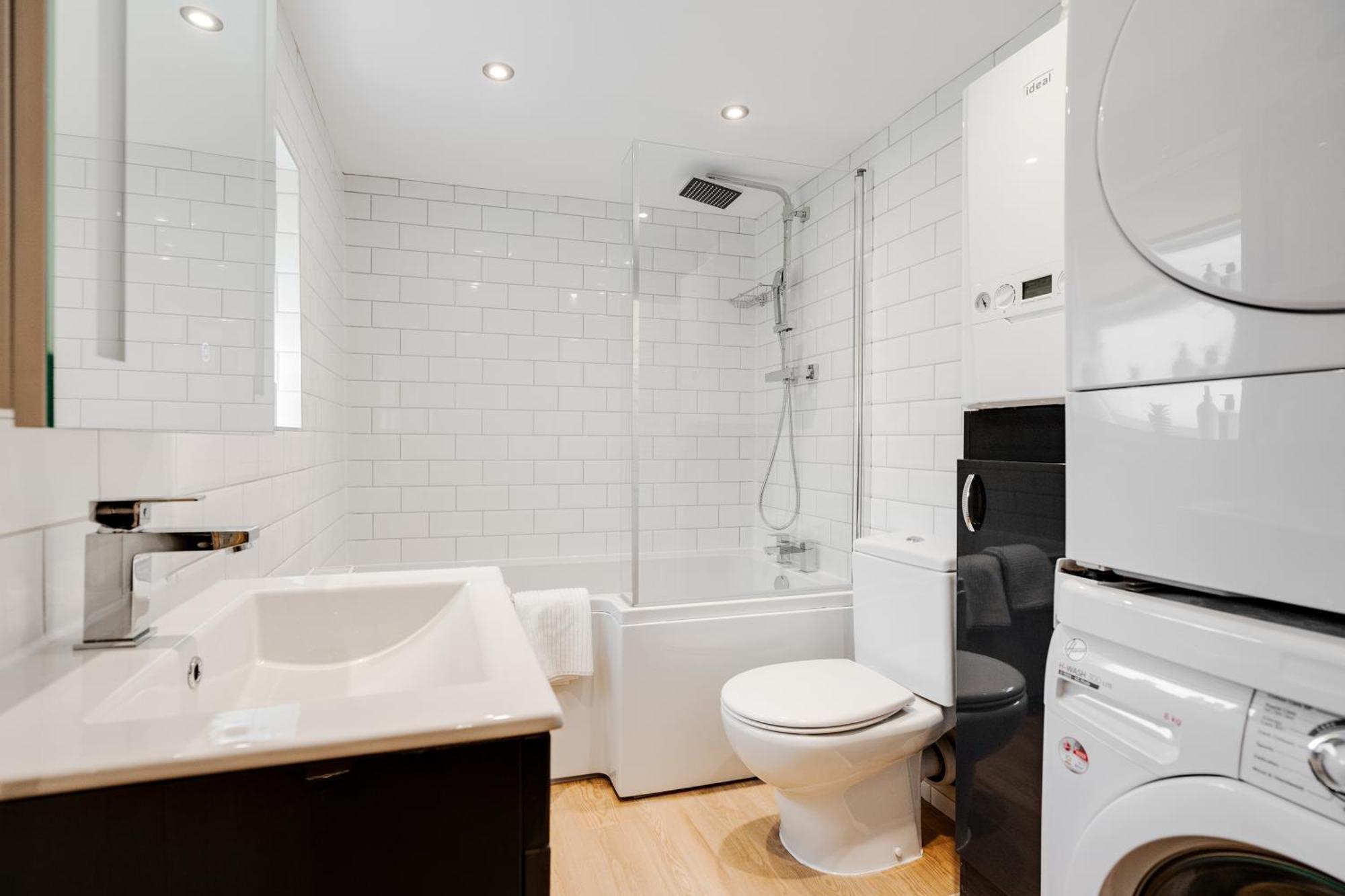 Buxton Apartment - 1 Bed, Free Parking, Wi-Fi Hazel Grove Buitenkant foto