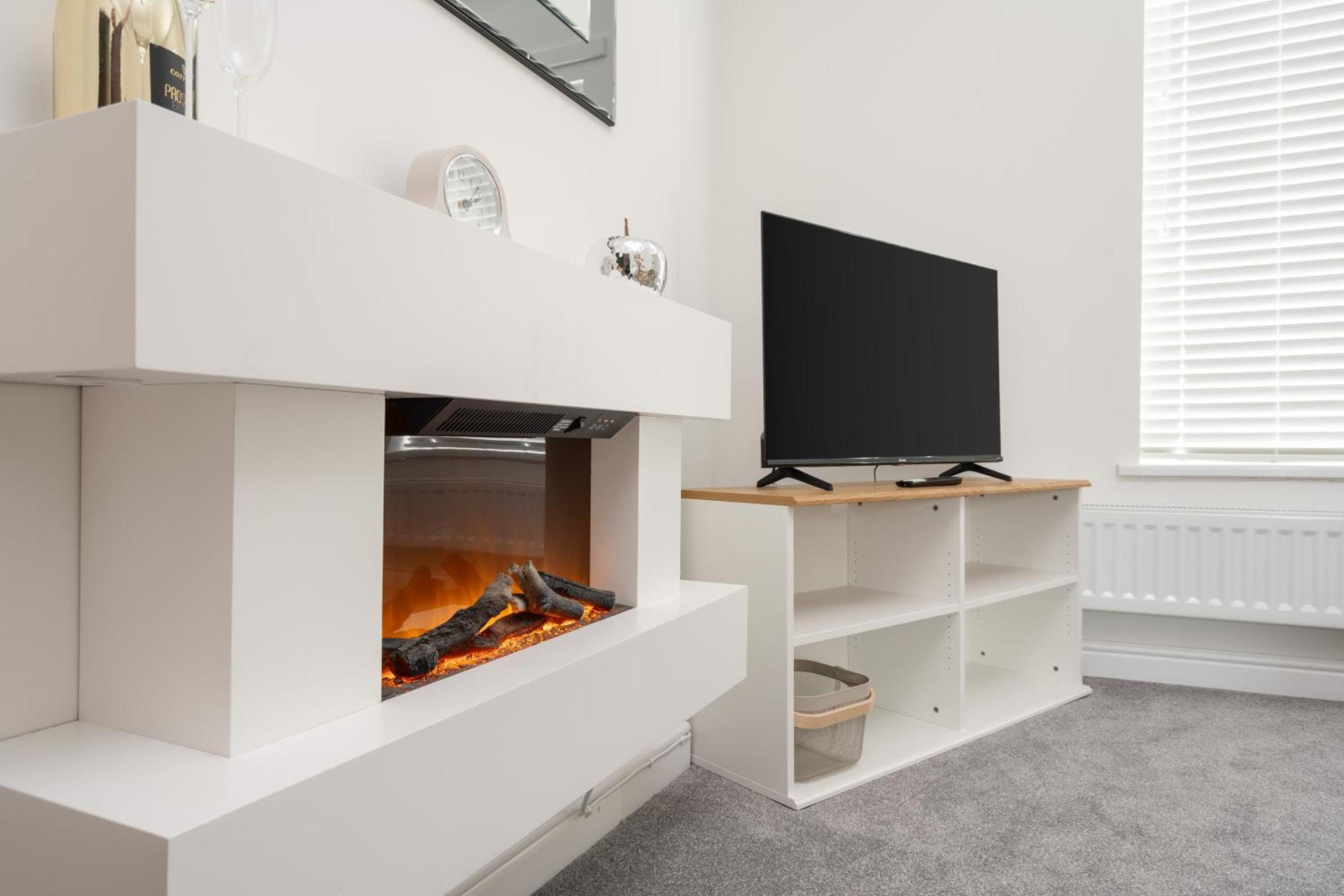 Buxton Apartment - 1 Bed, Free Parking, Wi-Fi Hazel Grove Buitenkant foto