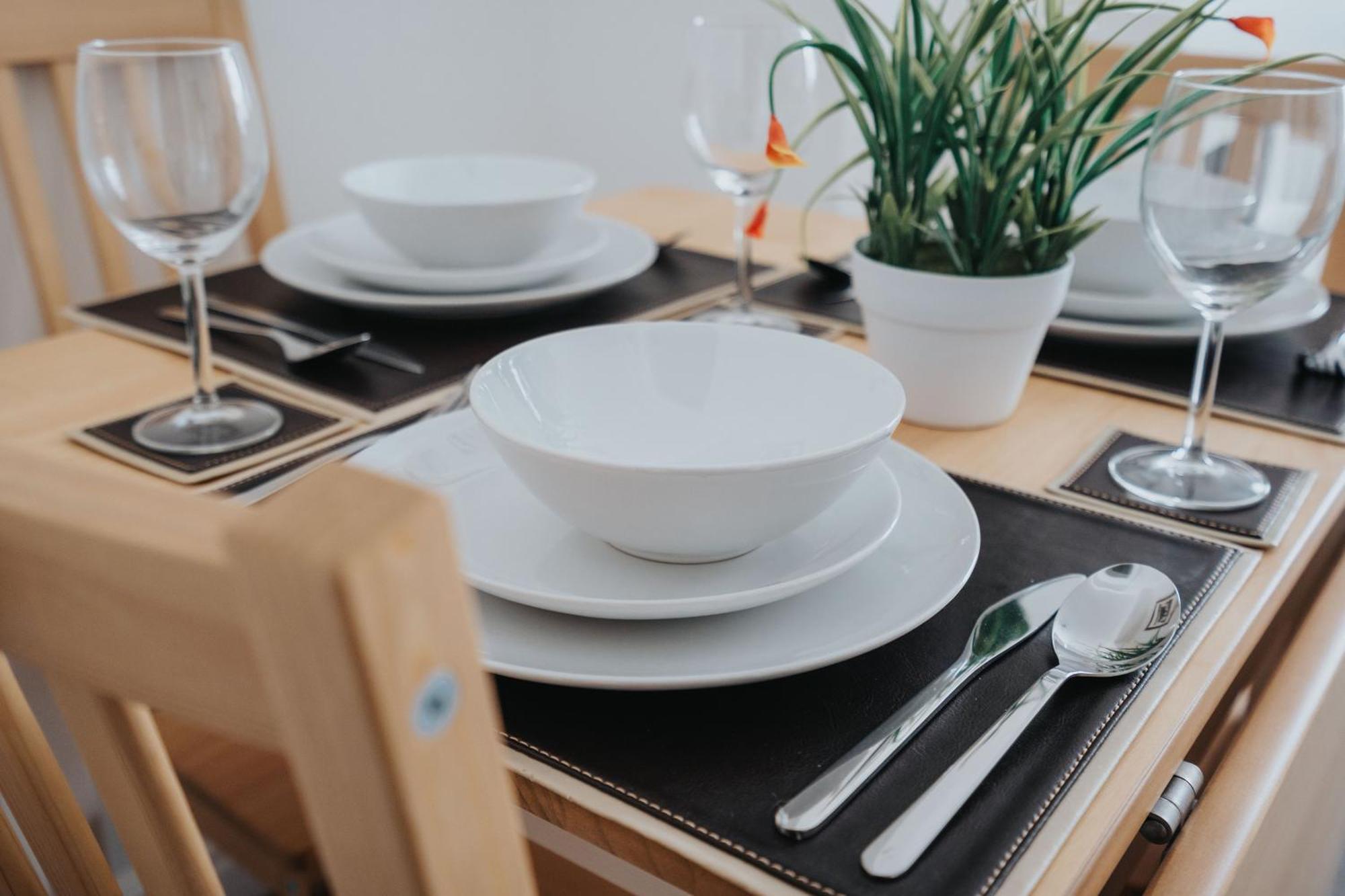 Buxton Apartment - 1 Bed, Free Parking, Wi-Fi Hazel Grove Buitenkant foto